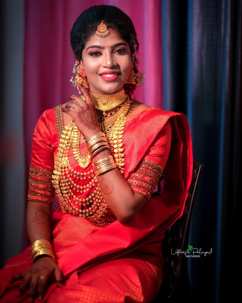 LIPSTICK BEAUTY PARLOUR & MAKEUP STUDIO VATAKARA